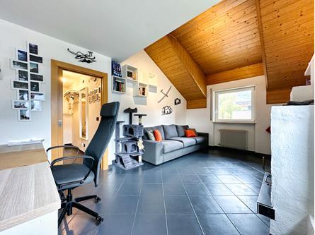 909CAE27-ECD0-4E30-B967-75DB7116594F